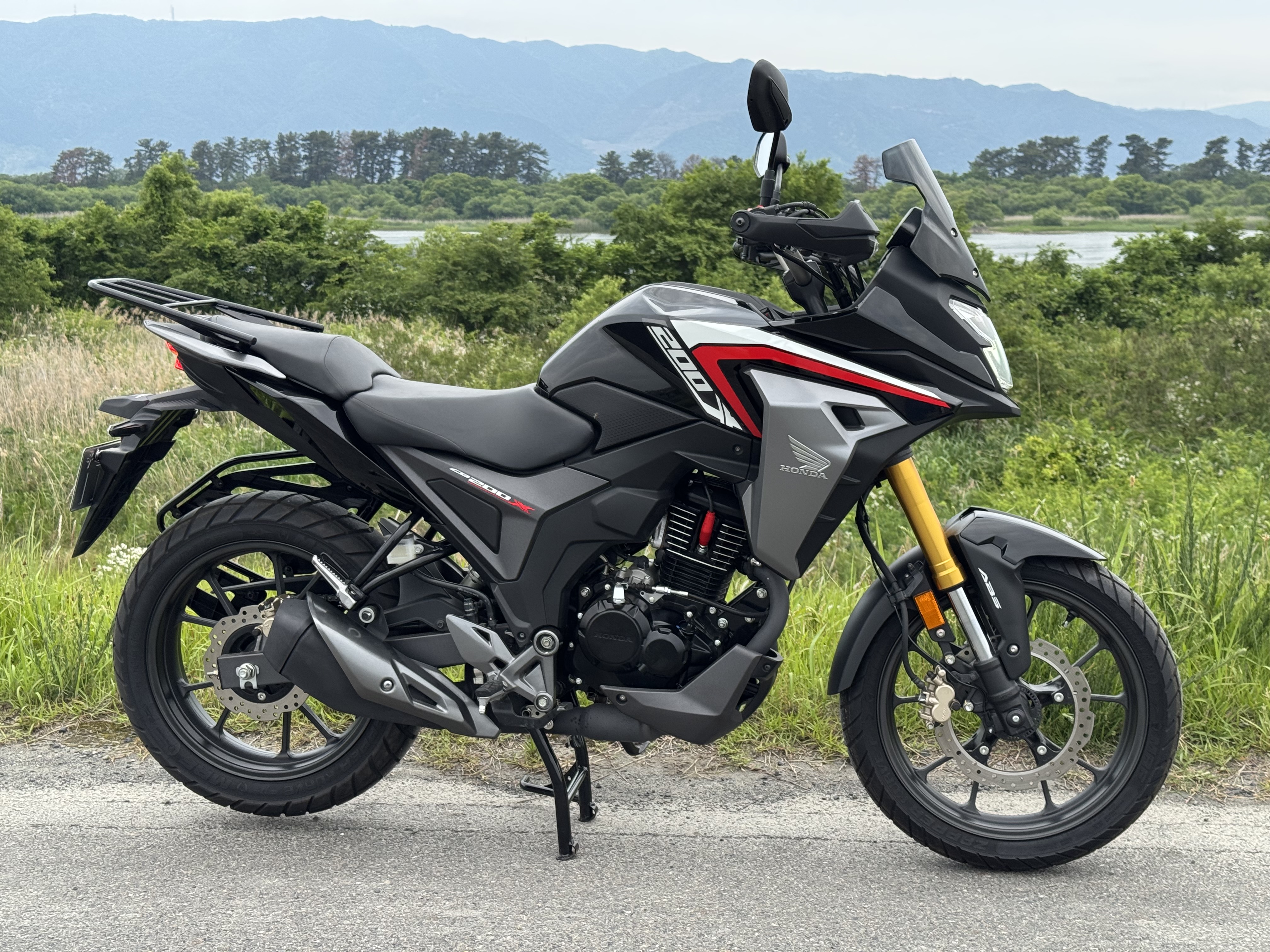 CB200X、2021年式、、サイド
