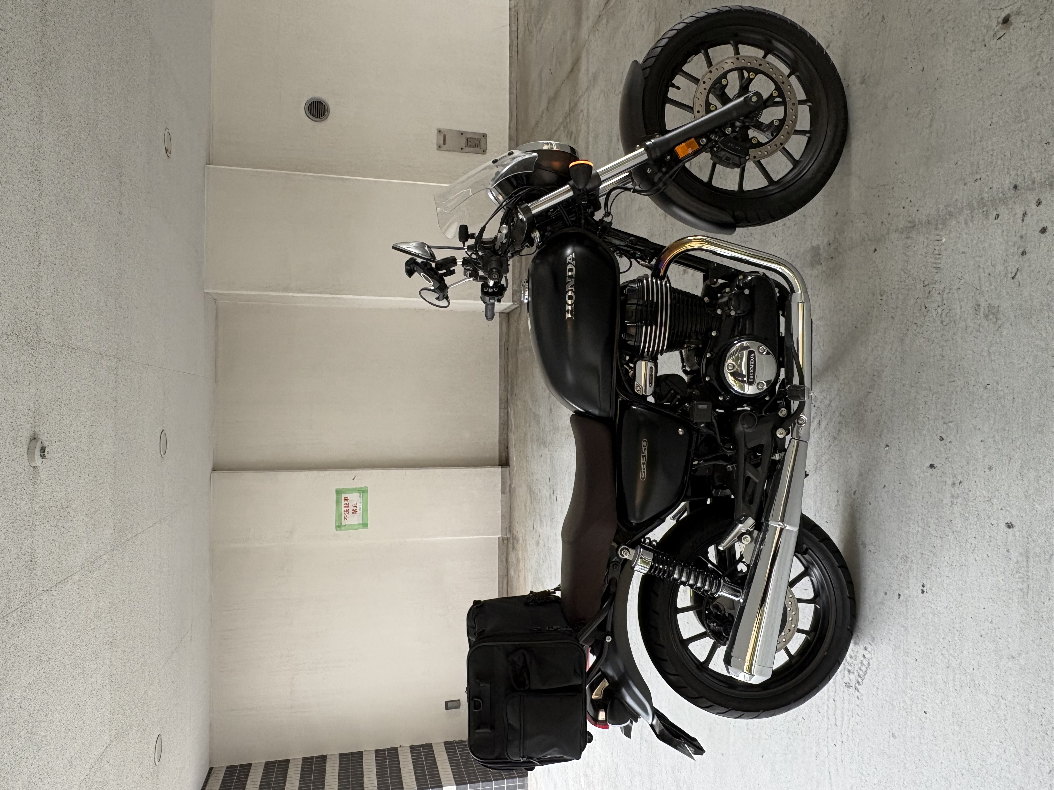 GB350、2023年式、サイド